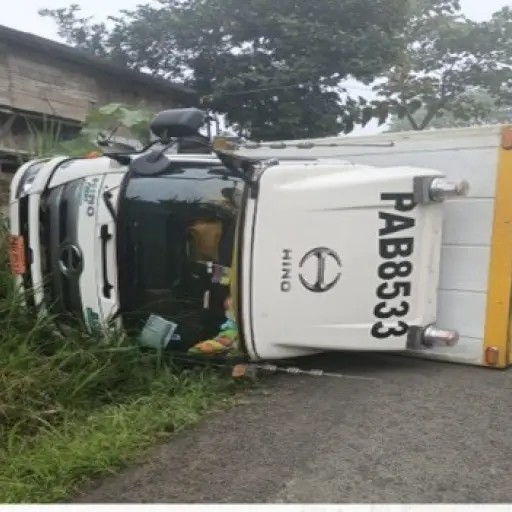 Vehículo robado en Guayas fue hallado en Manabí