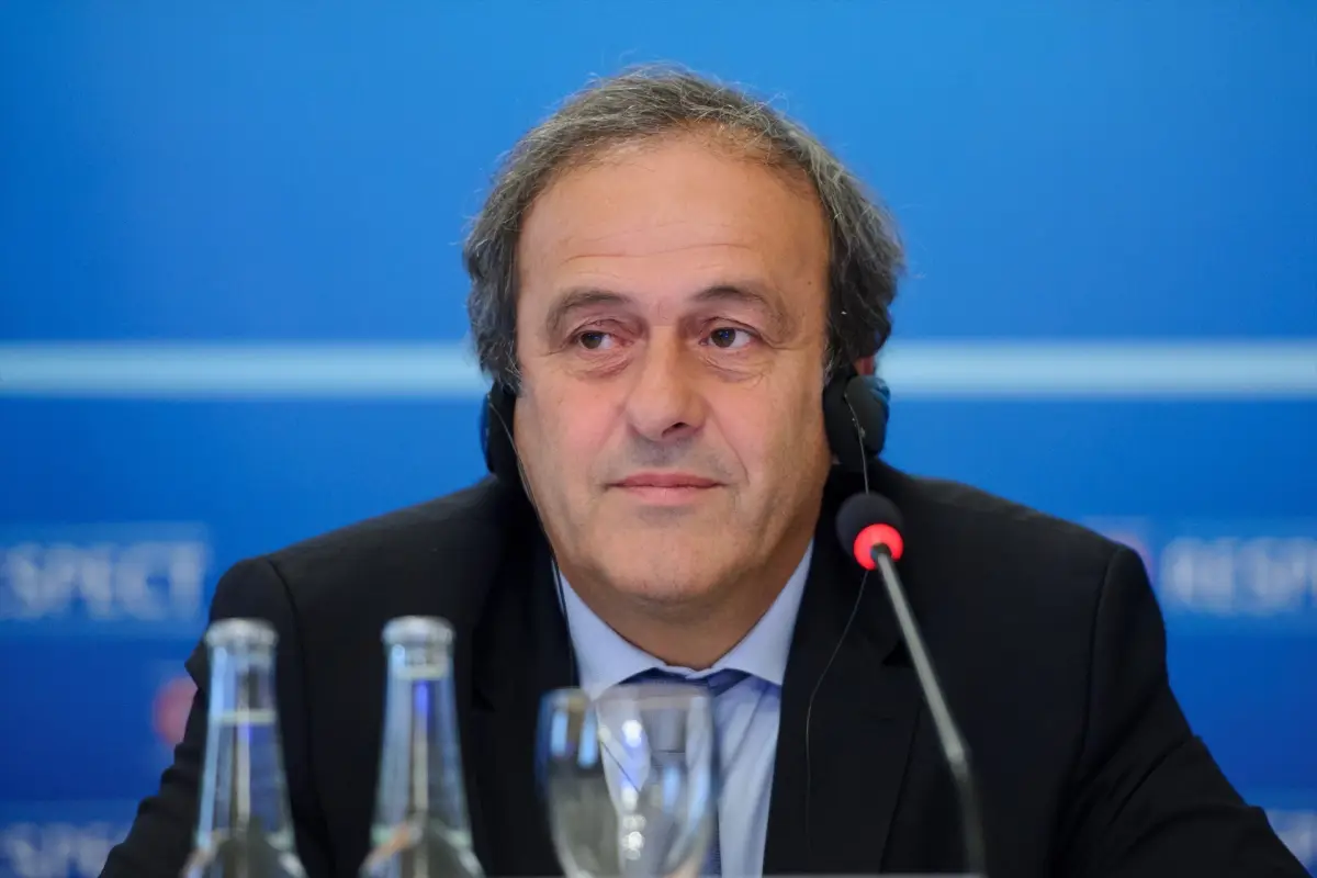 Roban una veintena de trofeos en la casa de Michel Platini en Francia