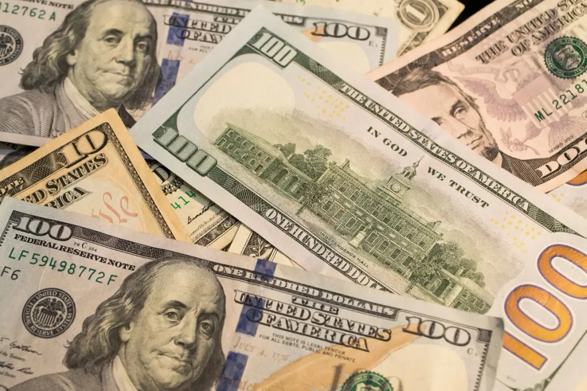 Ecuador recibe nuevo impulso del FMI  millones y .000 millones extra