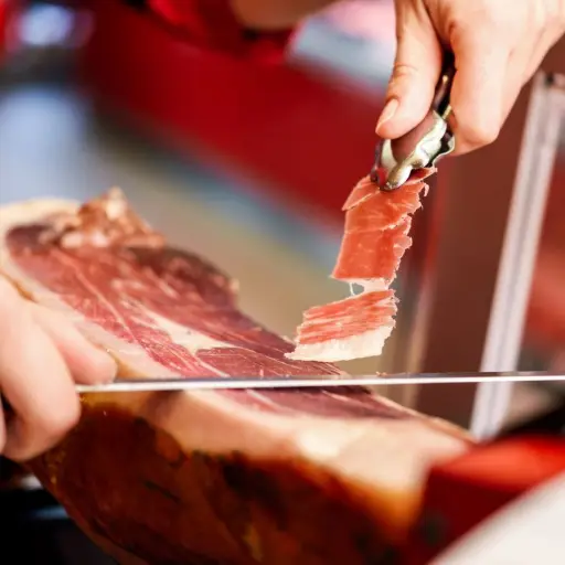 Jamón ibérico: el superalimento español que potencia el rendimiento deportivo