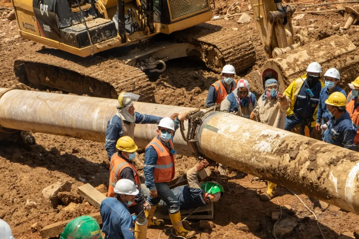 Ecuador pierde 303.700 barriles diarios de petróleo por colapso de oleoductos