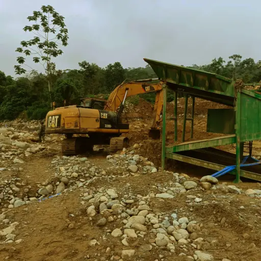 Arcom enfrenta minería Ilegal en Ecuador con nuevo presupuesto de  millones para 2026