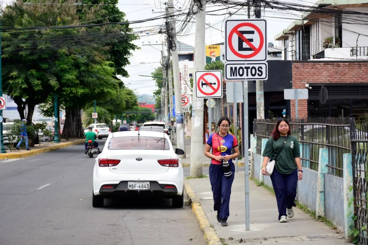Operativos nocturnos logran reducir presencia de libadores en tres avenidas de Portoviejo