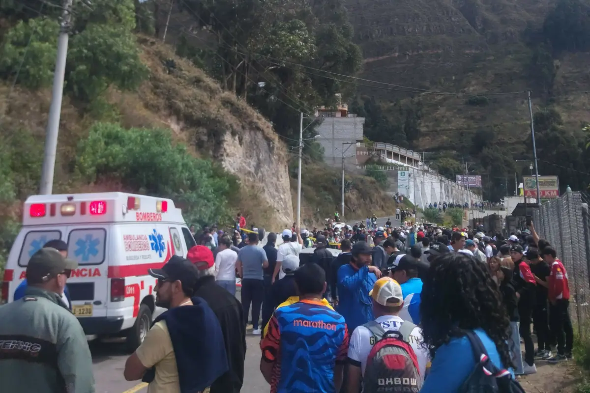 Rally Vuelta al Ecuador: auto de competencia arrolló a espectadores y causó dos muertes