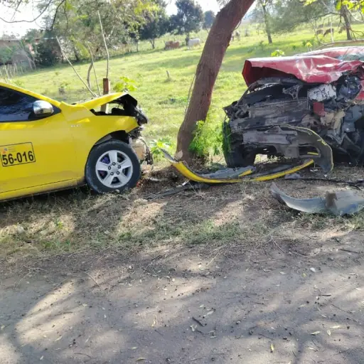 Dramático accidente de tránsito en el cantón Chone: Una mujer pierde la vida y otras personas quedan heridas