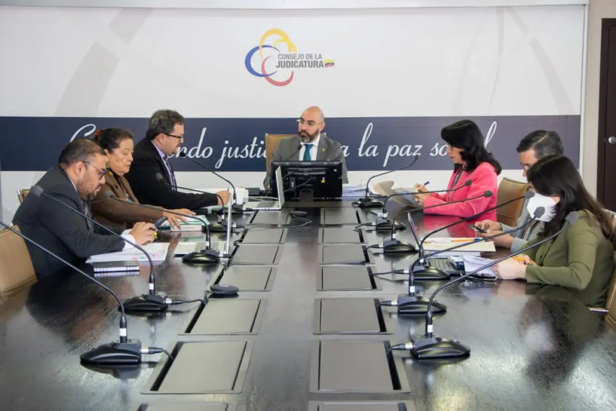 Suspenden a tres jueces por fallo que favoreció al expresidente del Consejo de la Judicatura, Wilman Terán