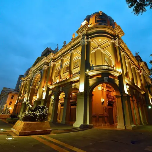 Quince edificios patrimoniales de Guayaquil cumplen funciones públicas y comunitarias