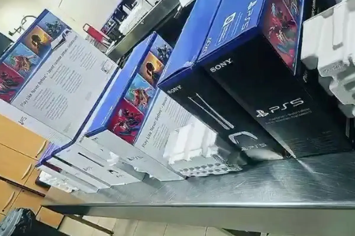 Aduana de Guayaquil incauta 27.000 dólares en dispostivos electrónicos, cerca de 50 PlayStation decomisadas, 