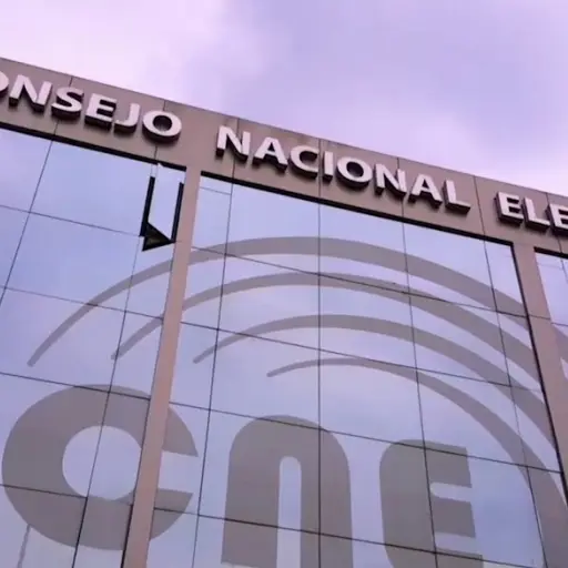 El CNE solicitará a la Corte Constitucional que le permita unificar el referéndum sobre bases militares y financiamiento a partidos políticos