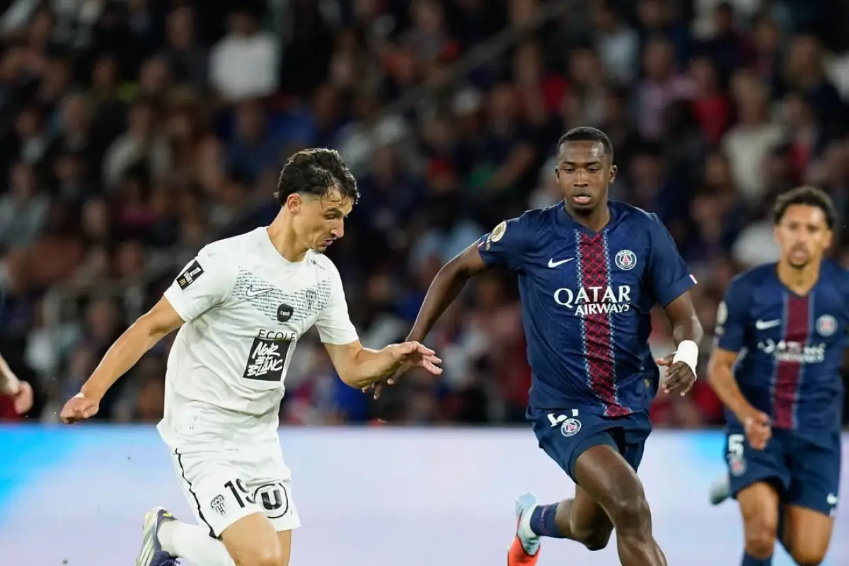 PSG vence a Angers con Willian Pacho como titular.