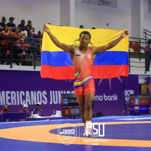 Jeremy Peralta gana oro en lucha grecorromana y clasifica a Lima 2027