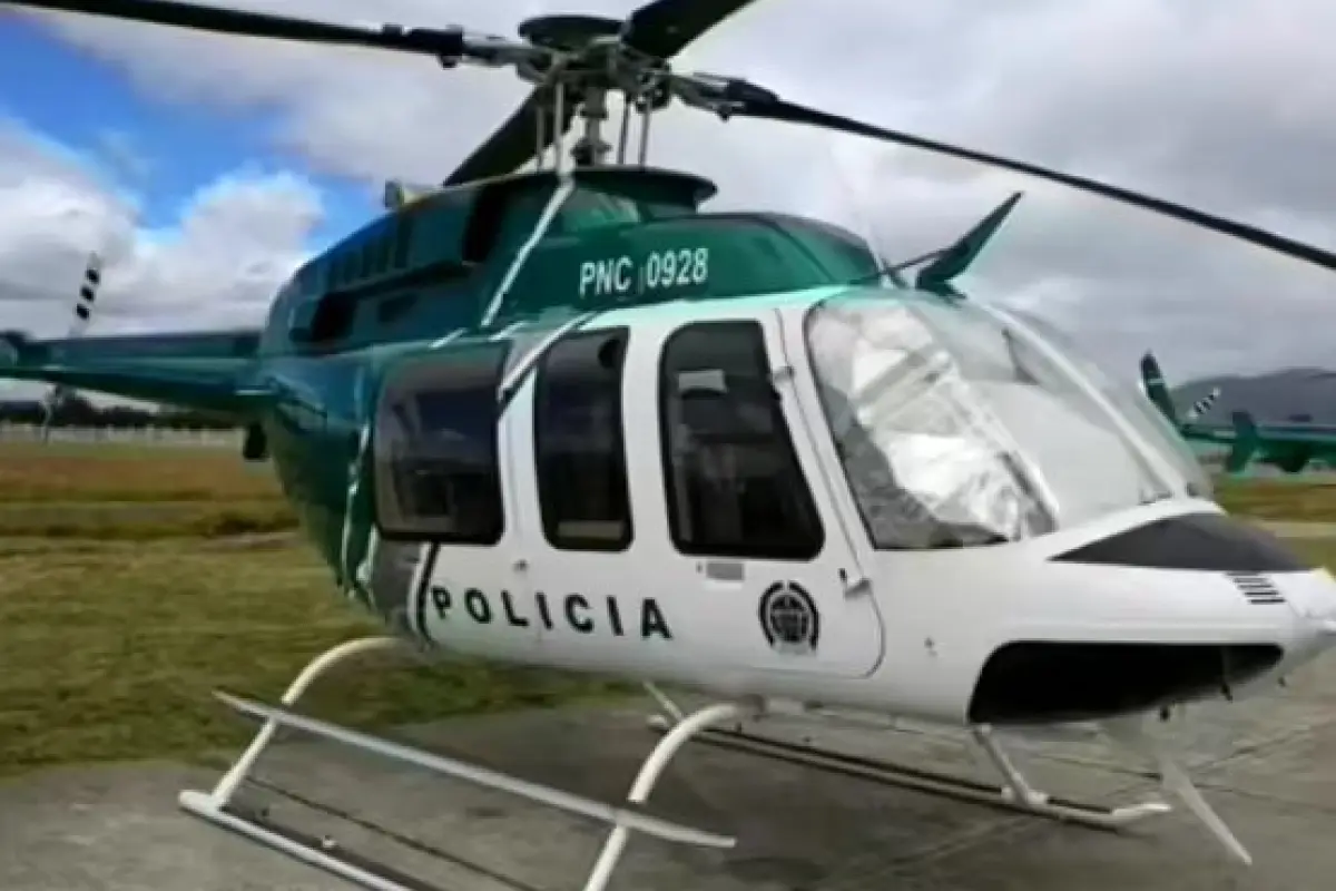 Al menos un muerto en ataque a helicóptero de la policía colombiana