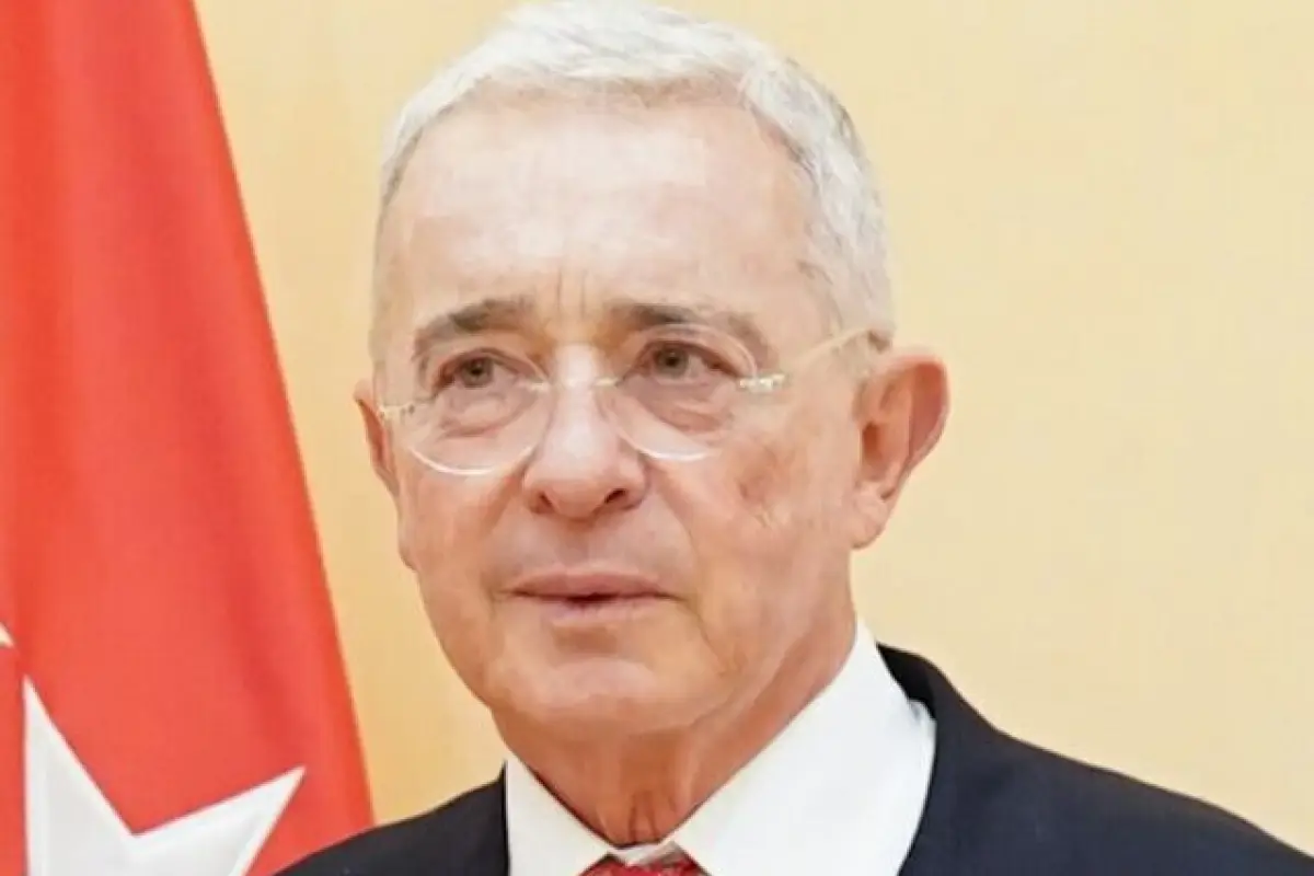 Álvaro Uribe reapareció tras su liberación y aseguró que ganarán “tranquilamente” las elecciones presidenciales de Colombia en 2026 by 23, 