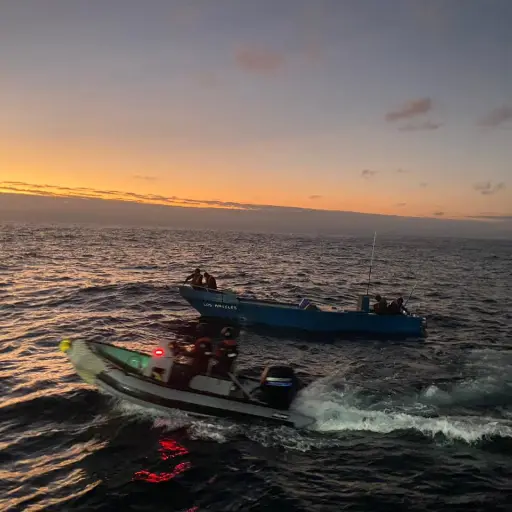 Operativo naval en Manabí frustra contrabando de combustible ligado al narcotráfico
