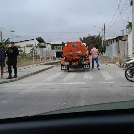 ¡Doble crimen en Leonidas Plaza! Sicarios atacan en plena luz del día