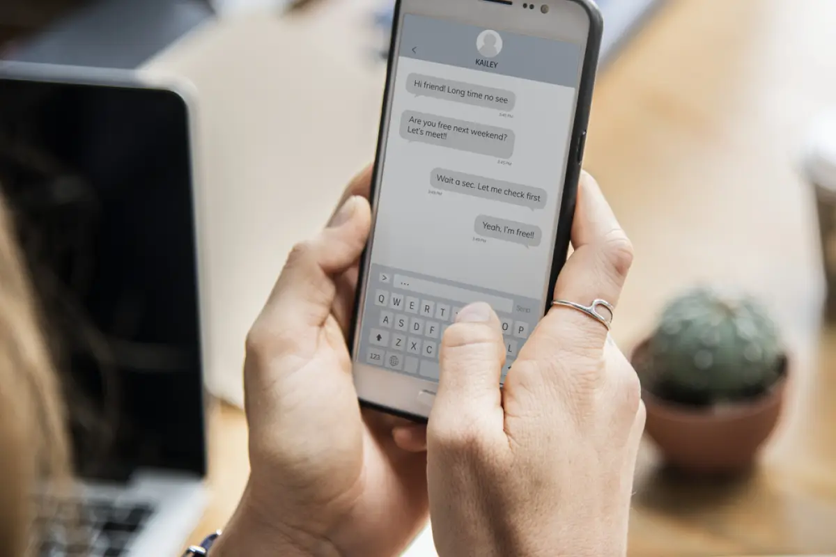 ChatMigrante: nueva herramienta de inteligencia artificial para inmigrantes en Estados Unidos by 23, 