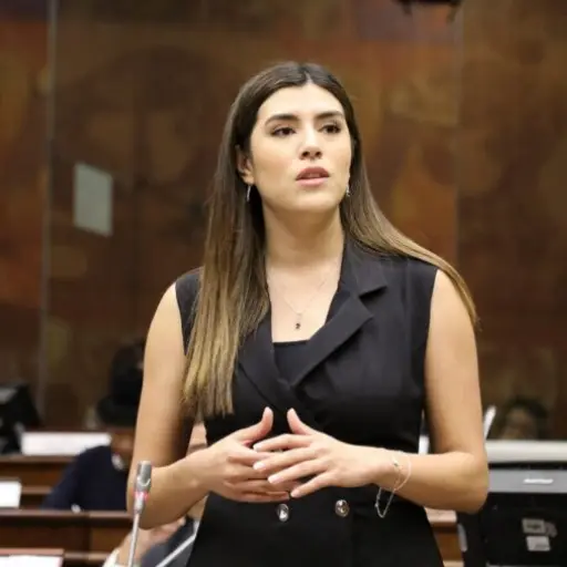 Valentina Centeno retorna a la Asamblea Nacional tras licencia de estudios