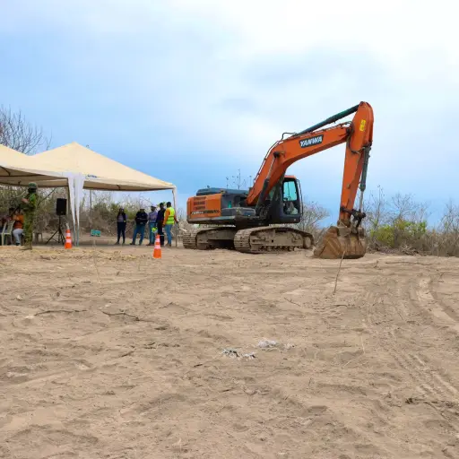 Inicia construcción de Subestación Urbirríos en Manta; este viernes se colocó la primera piedra