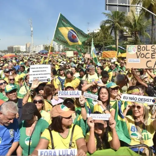 Simpatizantes del expresidente de Brasil, Jair Bolsonaro llenan Copacabana con pedido de amnistía