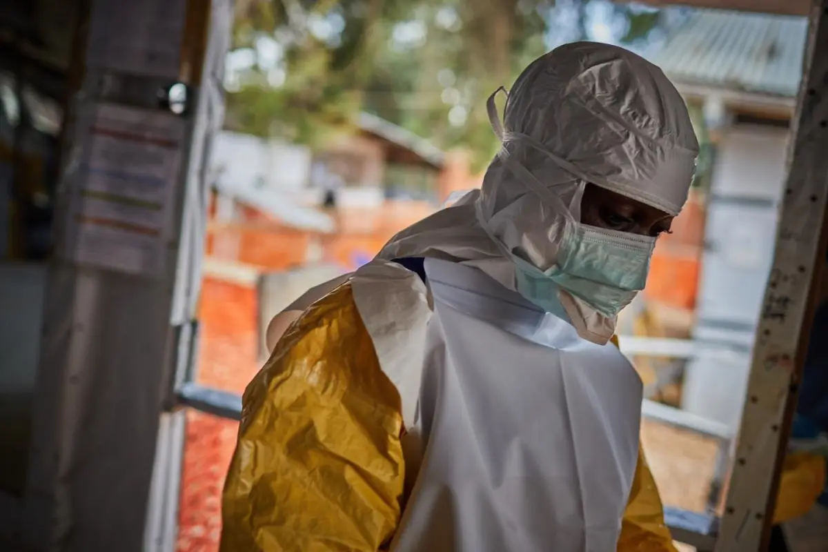 Autoridades congoleñas reportan 28 casos sospechosos de ébola en Kasai