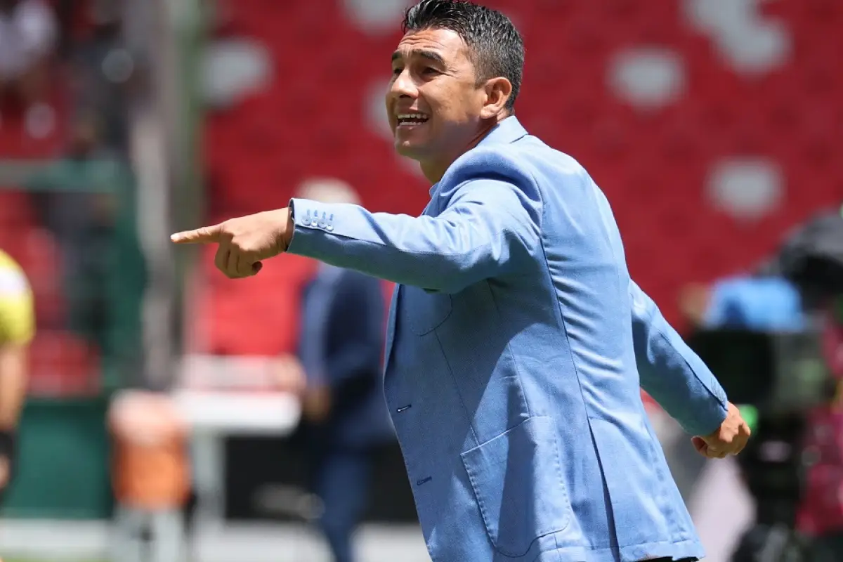El Manta Fútbol Club anunció la desvinculación de Efrén Mera como entrenador tras 27 fechas de la Liga Ecuabet.