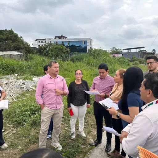 Concejo de Santo Domingo inspecciona terrenos municipales antes de decidir si se aprueba el proceso de subasta