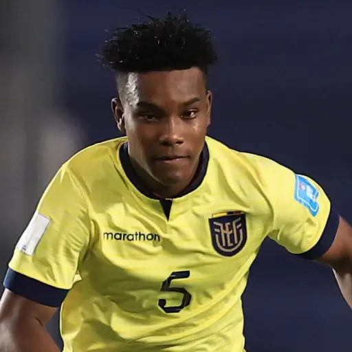Mediocampista ecuatoriano Óscar Zambrano se une al NK Maribor hasta el 2029