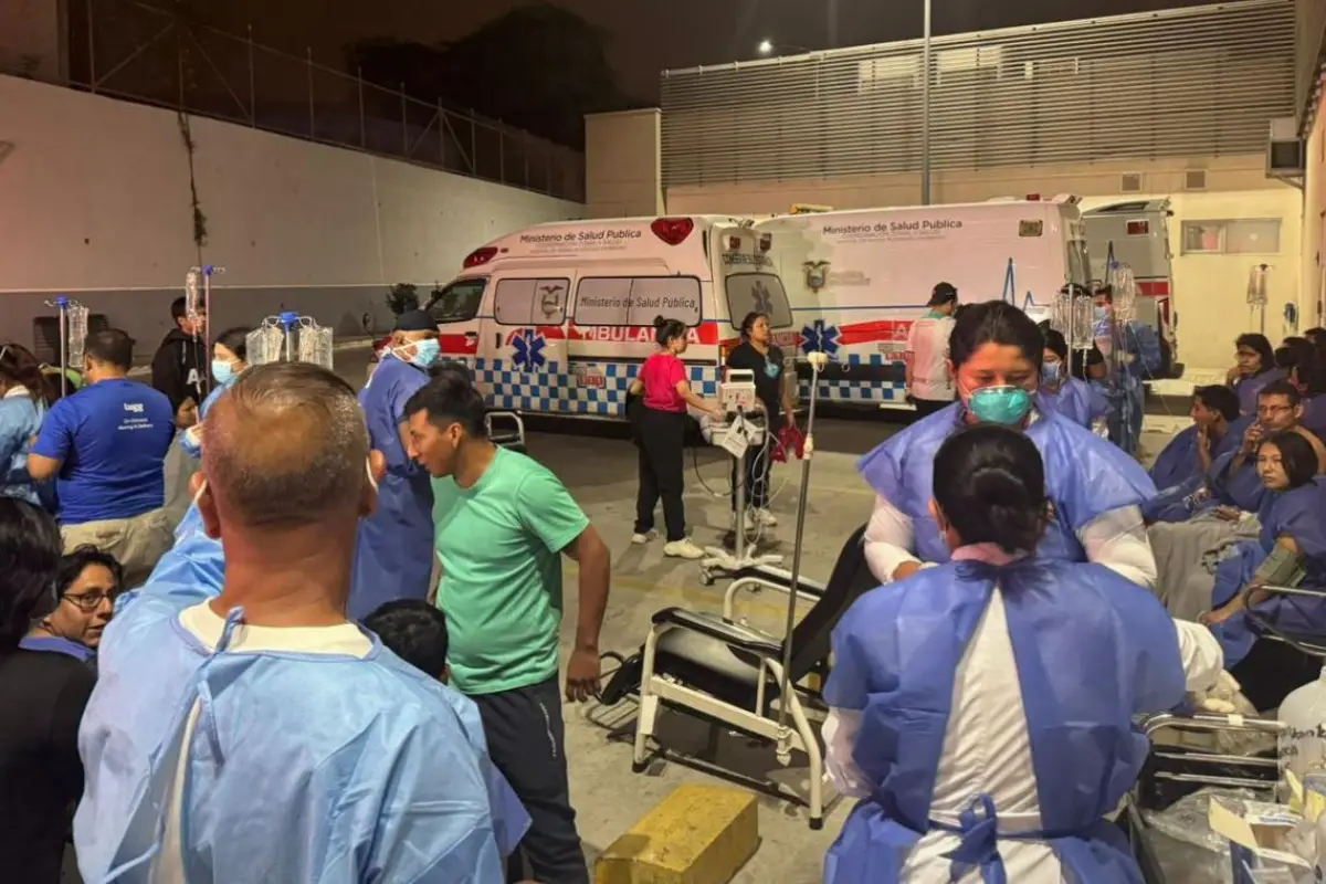 Caos en hospital de Manta por fuga de amoniaco en Montecristi: afectados recibieron atención hasta en el parqueadero