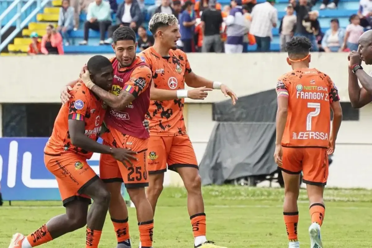 Libertad aseguró su pase al hexagonal y peleará por el título del torneo. FOTO: API.