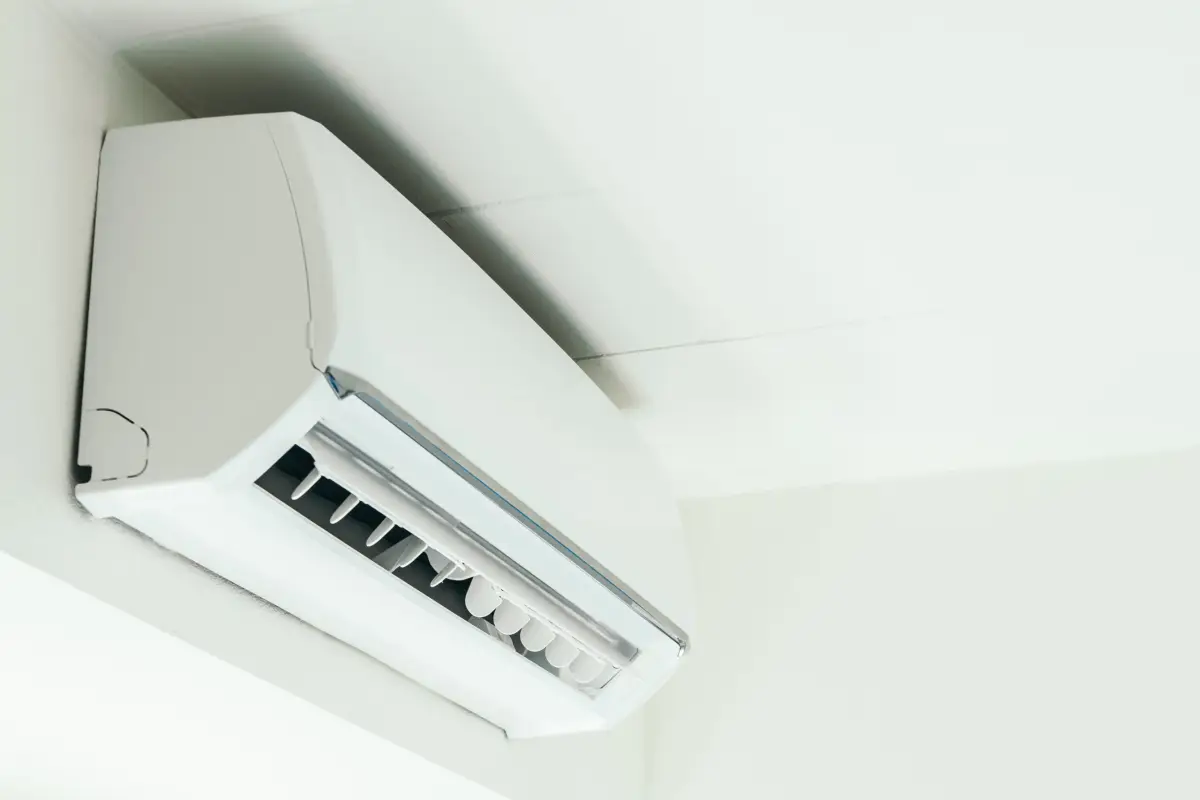 Cómo ahorrar energía usando el aire acondicionado y reducir la factura de luz.