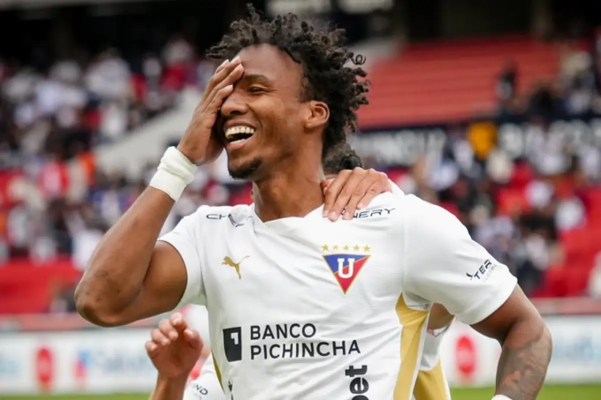 Liga de Quito confirma la desvinculación del defensor ecuatoriano Darío Aimar.