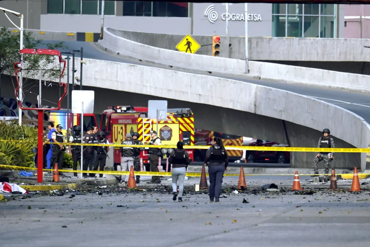 Un grupo delincuencial estaría detrás del atentado con coche bomba en Guayaquil, según el ministro del Interior, John Reimberg