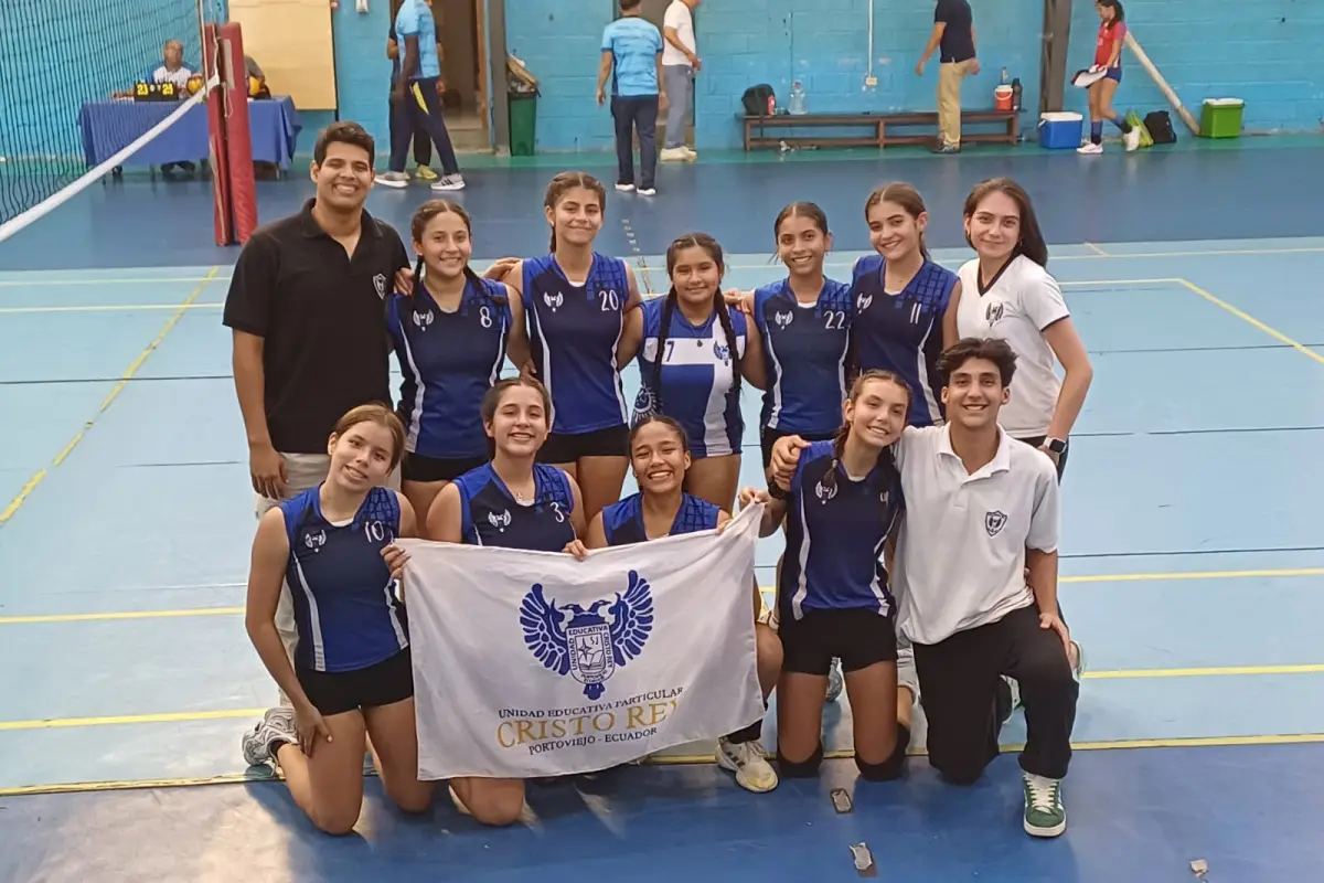 Doble campeonato nacional de vóleibol para el colegio Cristo Rey de Portoviejo