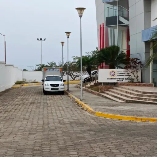 Golpe en la cabeza por accidente cobró la vida de un motociclista en Manta