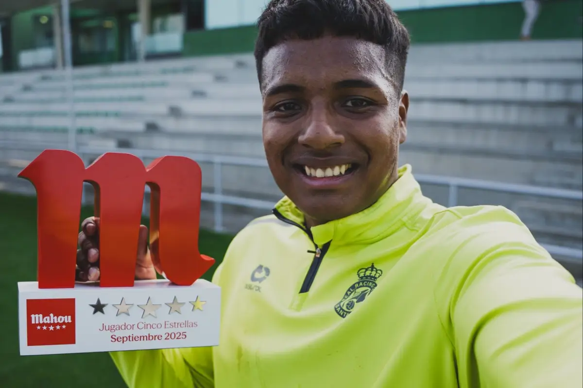 El ecuatoriano Jeremy Arévalo, elegido mejor jugador del mes en Racing de Santander