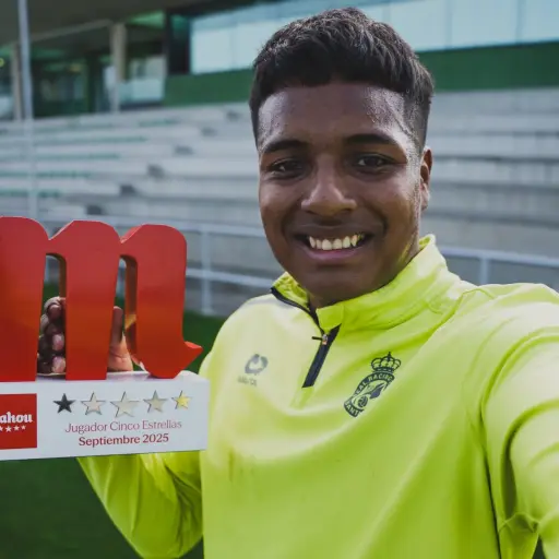 El ecuatoriano Jeremy Arévalo, elegido mejor jugador del mes en Racing de Santander