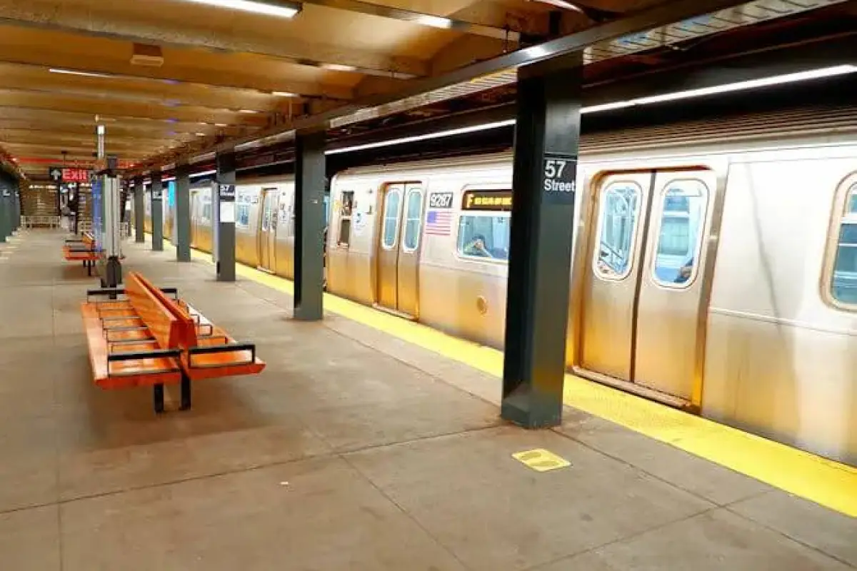 Tragedia en el metro de Nueva York: fallecen dos niñas al subirse al techo de un tren en movimiento