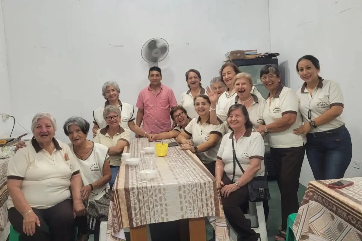 Algunas de las personas que colaboran con el albergue.