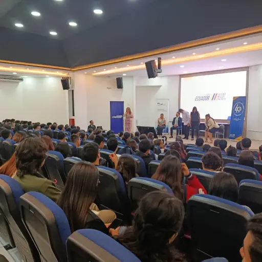 Taller en Manta busca construir una política pública para mejorar servicios estatales