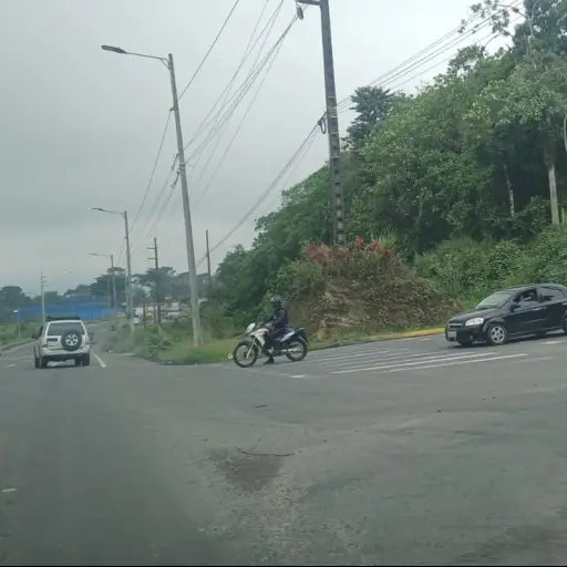 Retrasos en plan de movilidad de Santo Domingo: Prefectura analiza autorización de semáforos