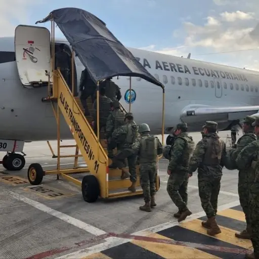 Las Fuerzas Armadas movilizan militares a la provincia de Guayas tras amenazas de bomba
