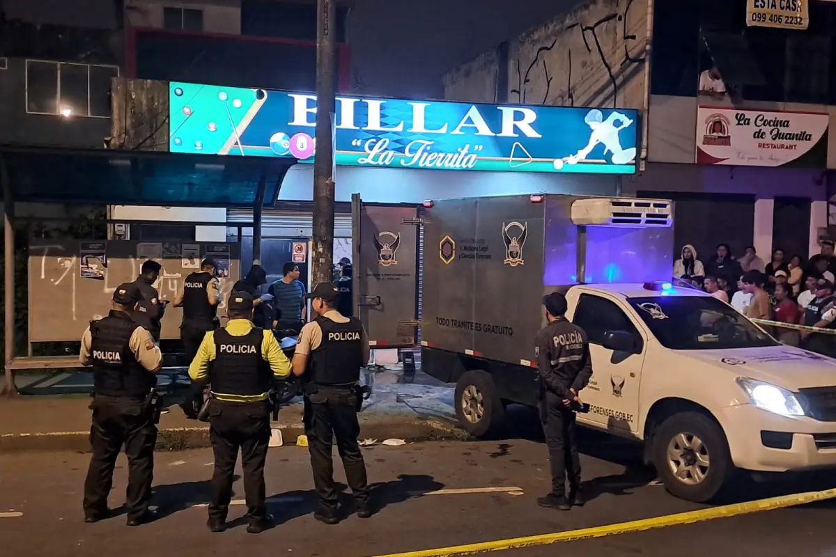 Noche sangrienta en Santo Domingo: cinco personas asesinadas y un herido en ataque armado dentro de un billar
