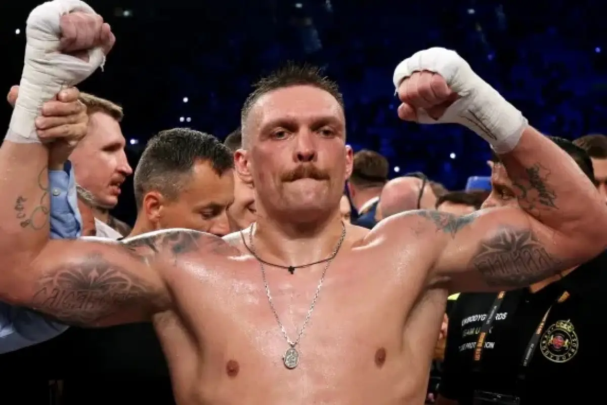 Oleksandr Usyk, campeón indiscutido de los pesos pesados de boxeo, ha anunciado una nueva fecha para su retiro deportivo,