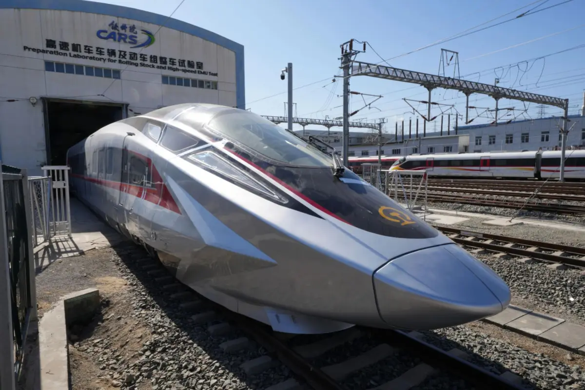 El  Tren Bala CR450, el más rápido del mundo,  