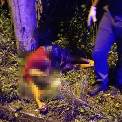 Fatal accidente en El Carmen deja un motociclista fallecido en la vía El Carmen - Pedernales