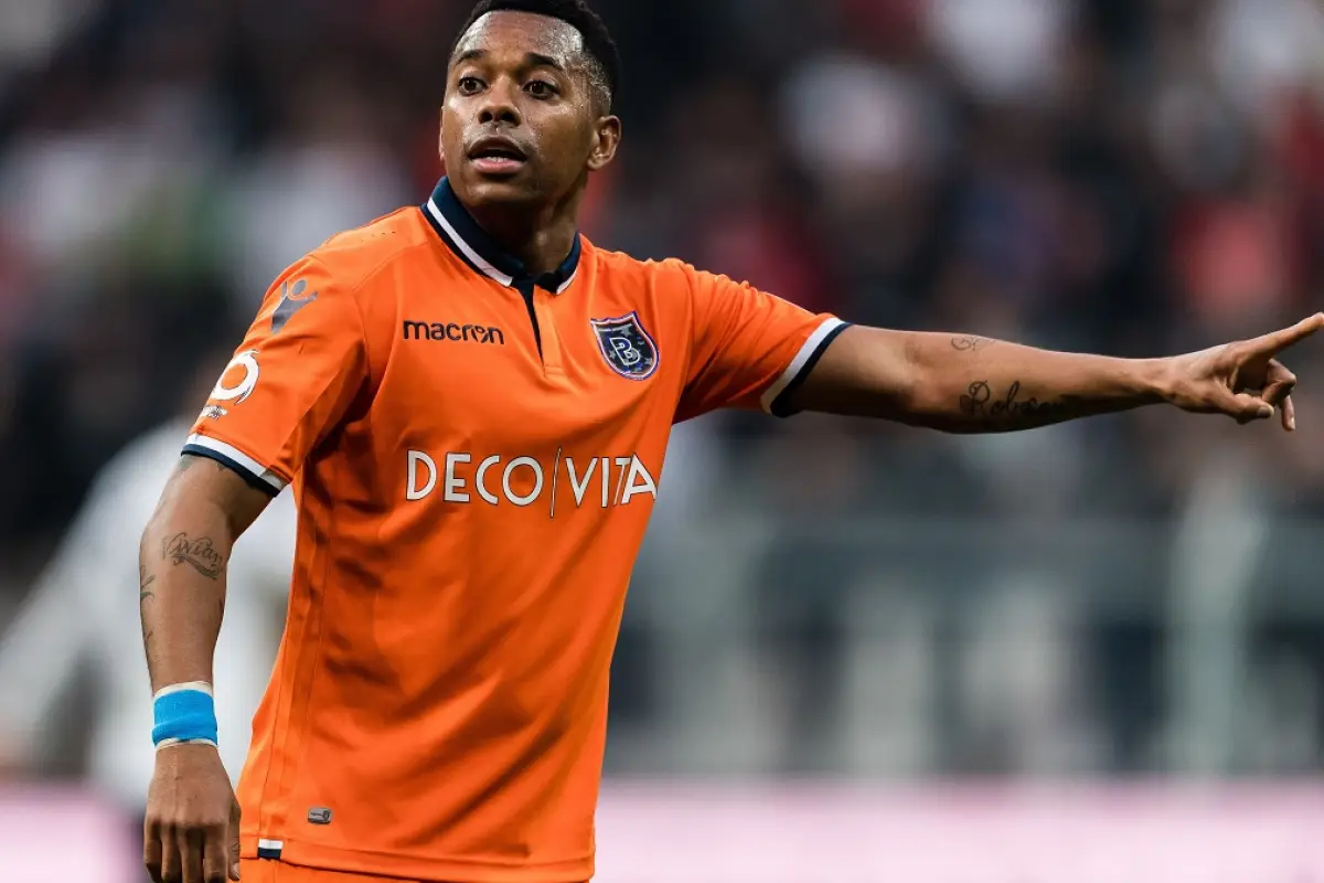 El exfutbolista brasileño Robson de Souza, conocido como Robinho, declaró desde la Penitenciaría II de Tremembé que no recibe trato diferente