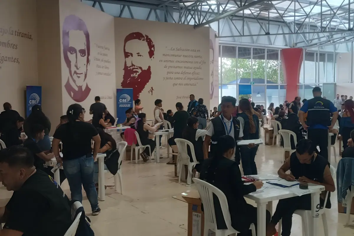 El proceso de escrutinio en Manabí avanza con normalidad, con un alto porcentaje de actas validadas.