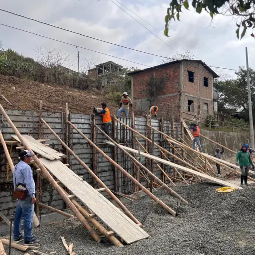 Avenida del Café en Jipijapa avanza un 12 % y estará lista en mayo de 2026