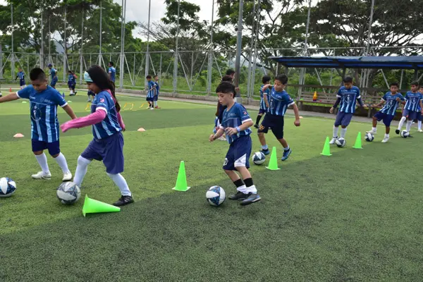 En 2025, Guayaquil consolidó un modelo deportivo inclusivo con más de 7.000 niños beneficiados y eventos internacionales.