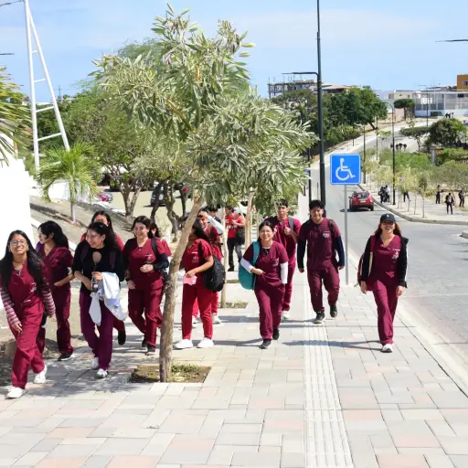 Manta: ULEAM celebra 40 años con reencuentro de graduados, murga universitaria y más